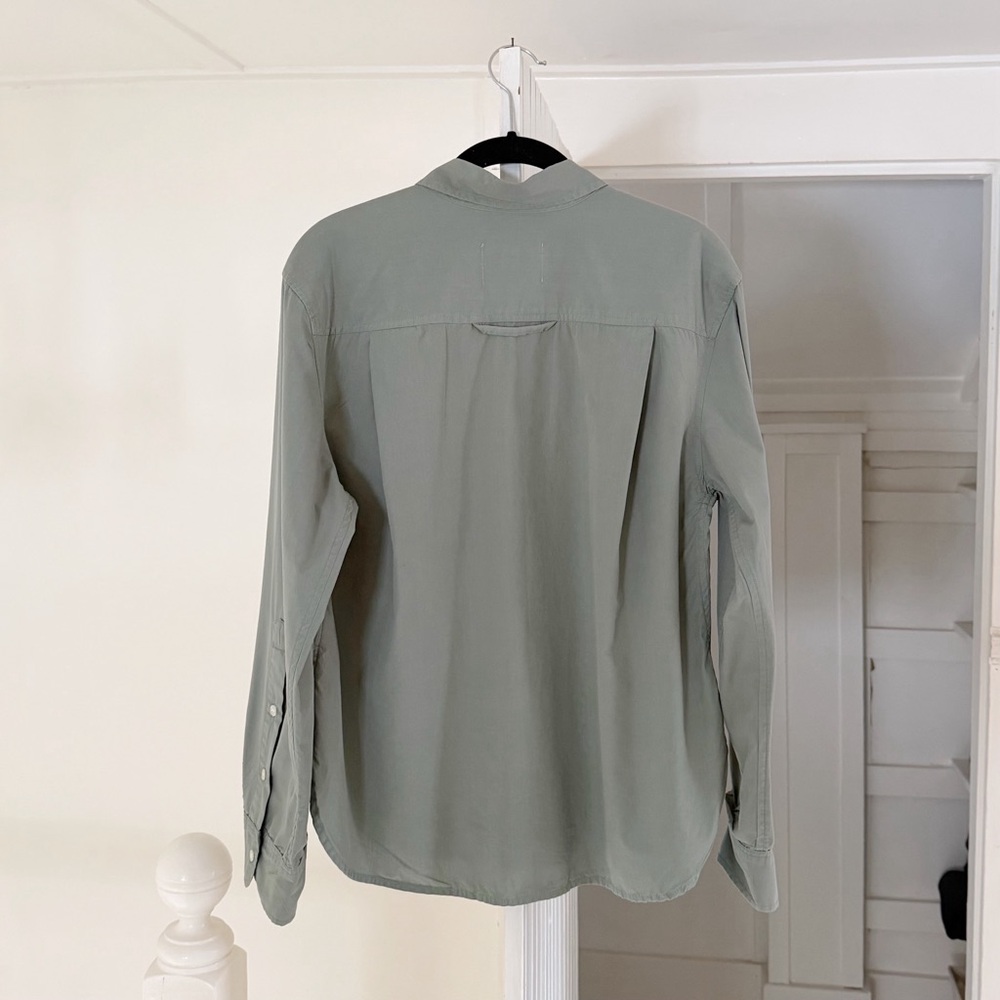 Citizens of Humanity Kayla Shrunken Poplin Button Down Shirt in Nova - Picture 10 of 12